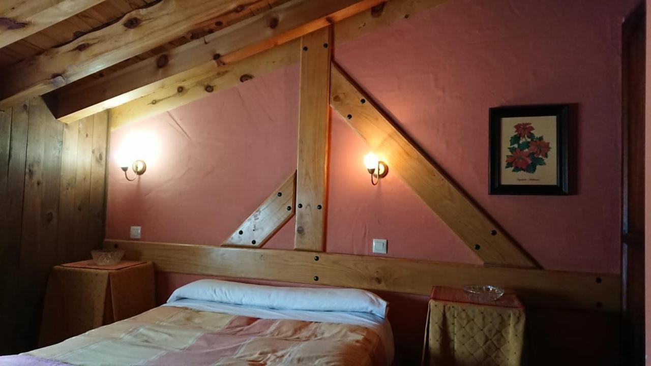Artesano I Y III Guest House Navarredonda de Gredos Exterior foto