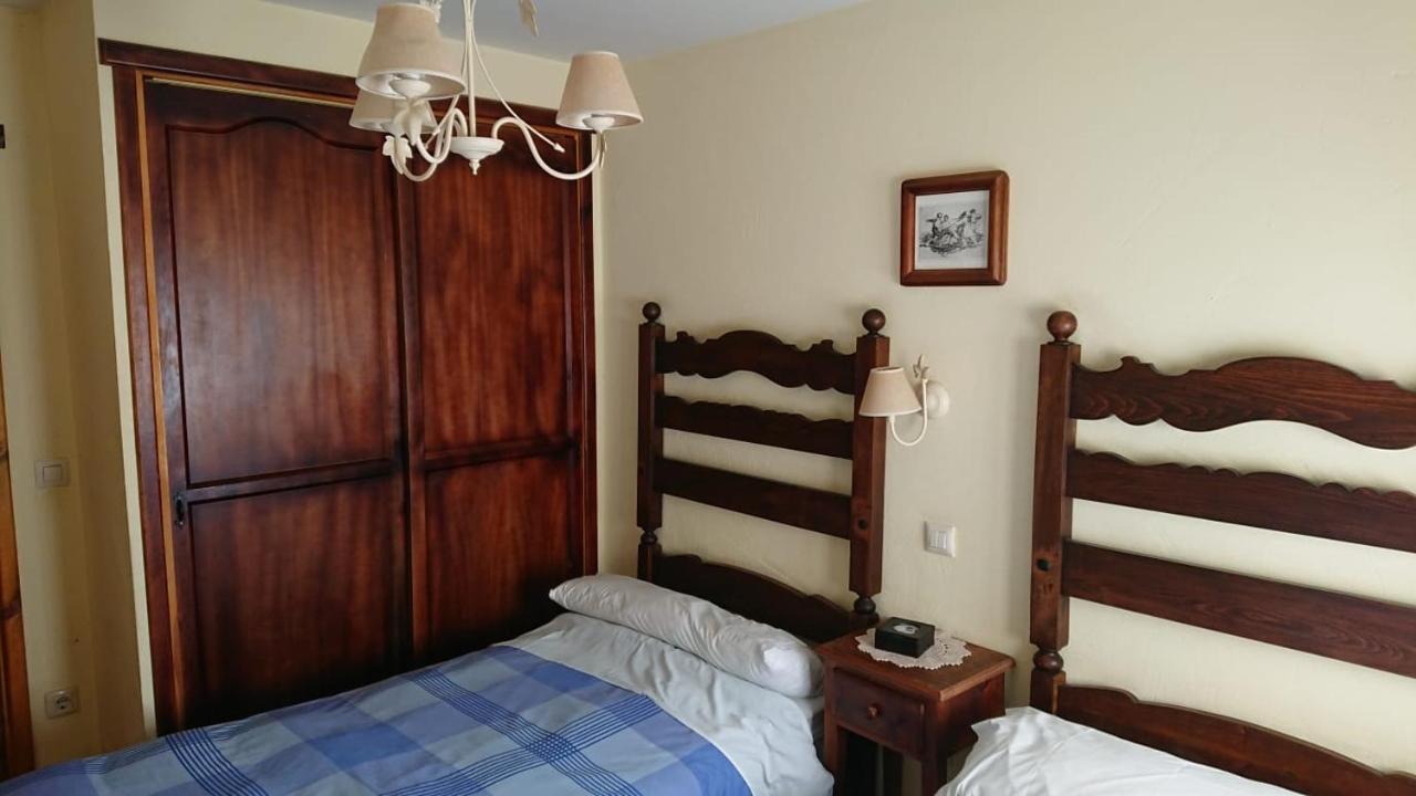 Artesano I Y III Guest House Navarredonda de Gredos Exterior foto